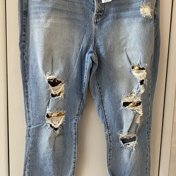 9pc NWT TORRID LOT!
3 Jeans SZ 16, 
6 TOPS! Sz 1/2 - Picture 4 of 15